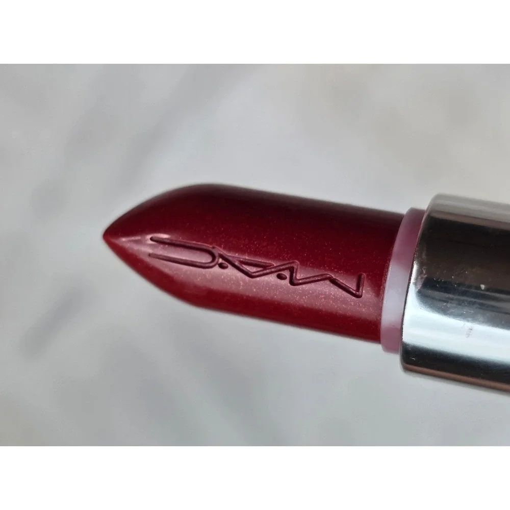 MAC Lustreglass Lipstick 545 Glossed‎ and Found Sheer Shine Red Shimmer W1